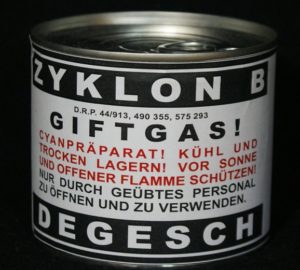 Envase del producto Zyklon B, con el que los nazis gaseaban a los judíos. En la etiqueta puede leerse: "¡Gas venenoso! Preparación de cianuro para ser abierto y utilizado sólo por personal capacitado". Habría que añadir "y sin alma".
